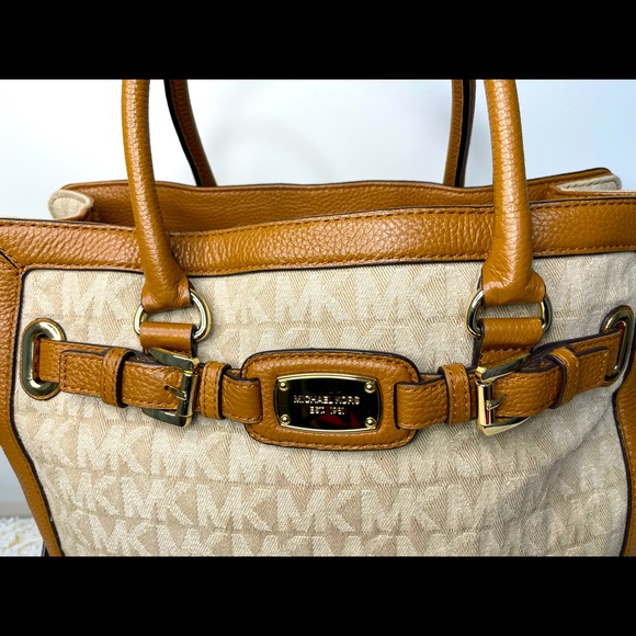 Authentic Michael Kors Hamilton Canvas Satchel - Picture 6 of 10